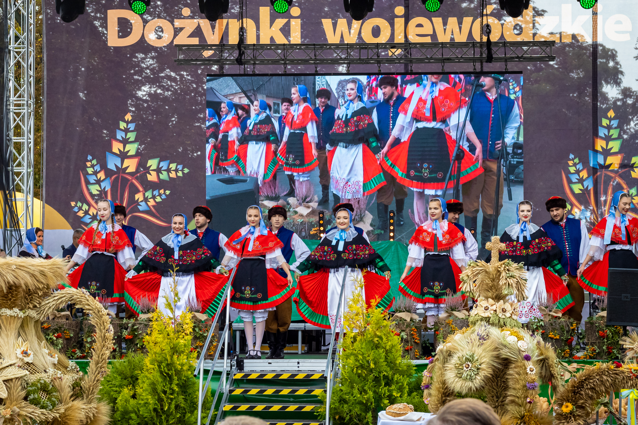 You are currently viewing Dożynki Wojewódzkie w Ogrodach Przelewice